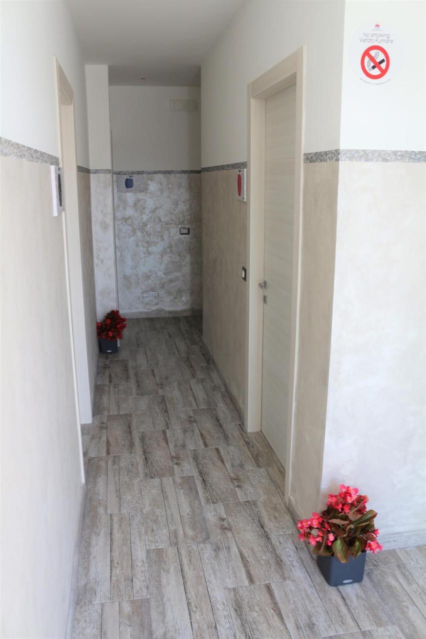 Apple Rooms Rome Airport Fiumicino Exterior foto A typical interior of a mobile home