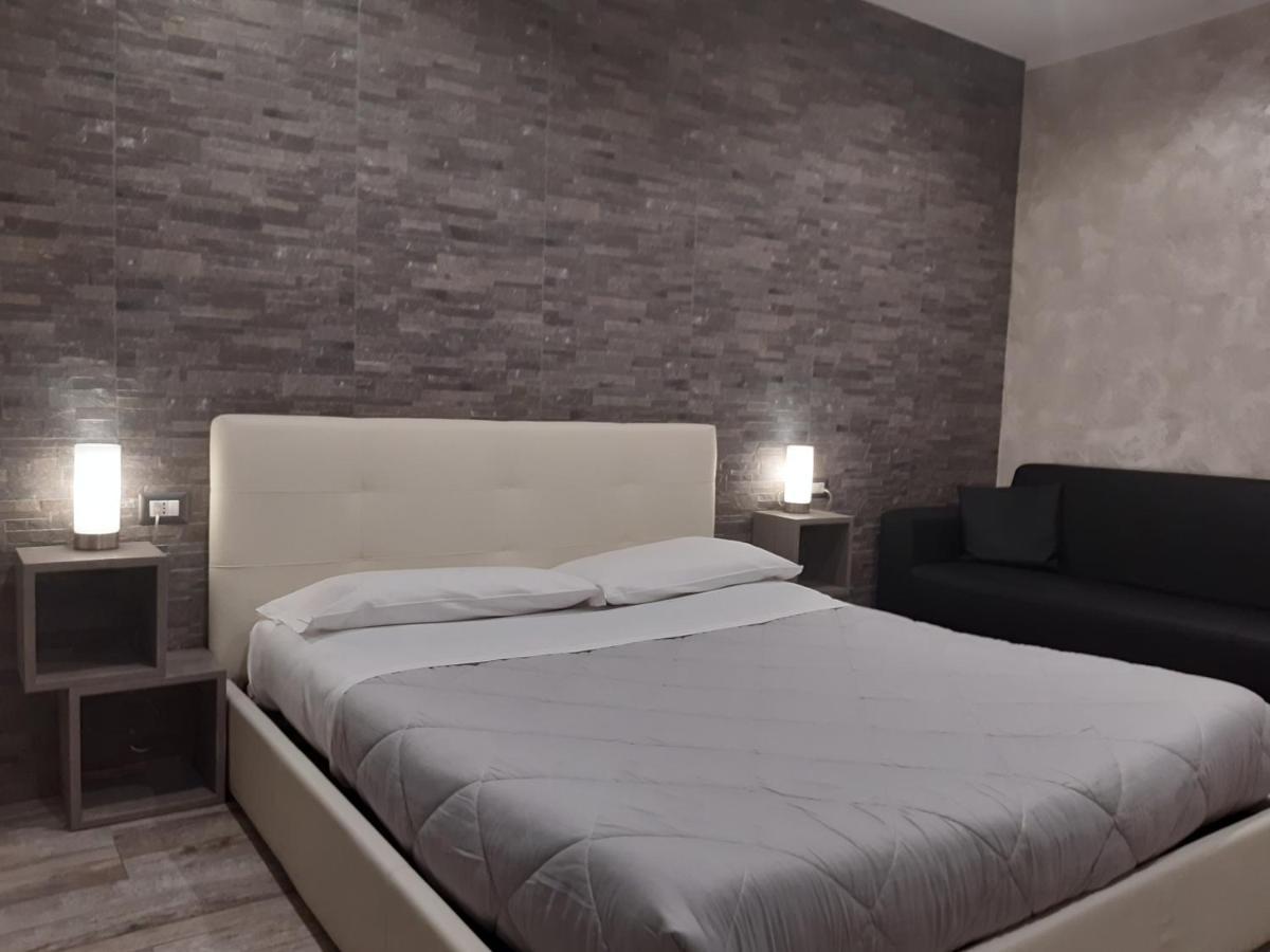 Apple Rooms Rome Airport Fiumicino Exterior foto A bedroom